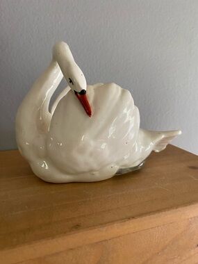 Vintage Circle Stamp Czech Pottery Swan